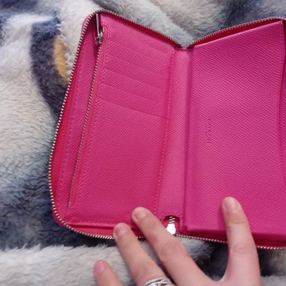 Coach Iphone wristlet - Picture 2 of 5